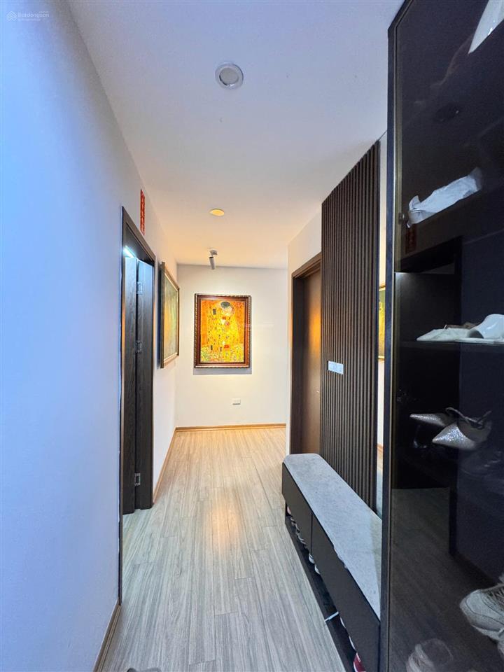 Căn góc 3pn 133m² toà n01t1 view trực diện hồ cần bán, chủ thiện chí, giá đầu tư
