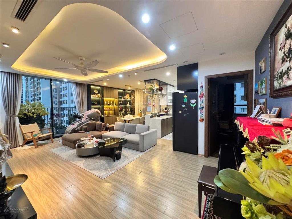Căn góc 3pn 133m² toà n01t1 view trực diện hồ cần bán, chủ thiện chí, giá đầu tư