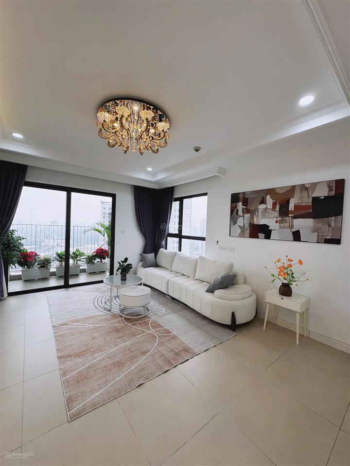 Cần bán nhanh căn hộ tầng trung view trực diện hồ tây toà kosmo tây hồ