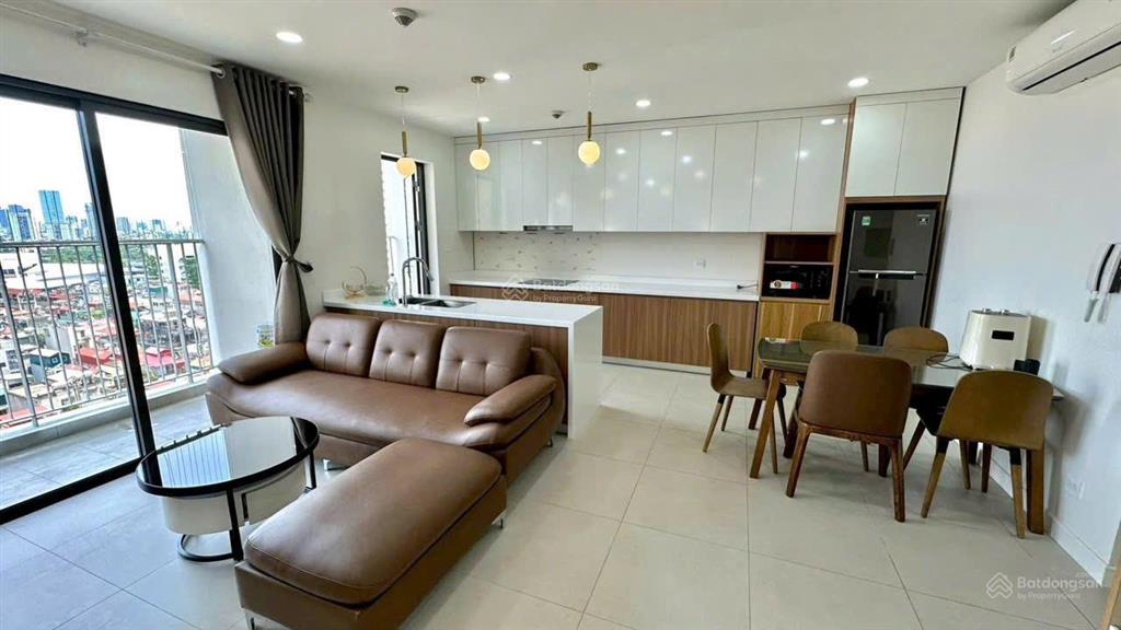 Ảnh thật  giá thật  căn hộ 2pn view trực diện hồ tây tòa kosmo 161 xuân la cần tìm chủ nhân mới