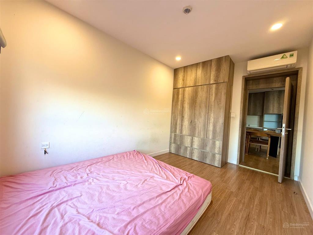 Chuyển công tác cho thuê nhanh 2pn 2wc tầng trung đẹp kosmo tây hồ gần trường liên cấp westlink