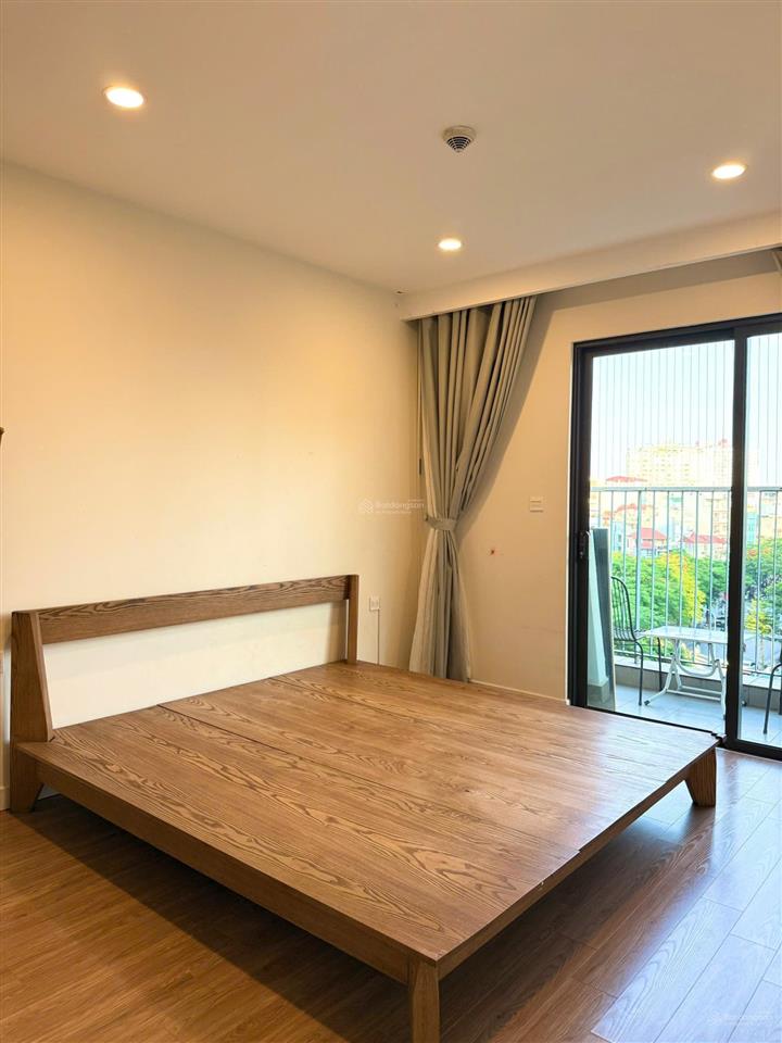 Chuyển công tác cho thuê nhanh 2pn 2wc tầng trung đẹp kosmo tây hồ gần trường liên cấp westlink