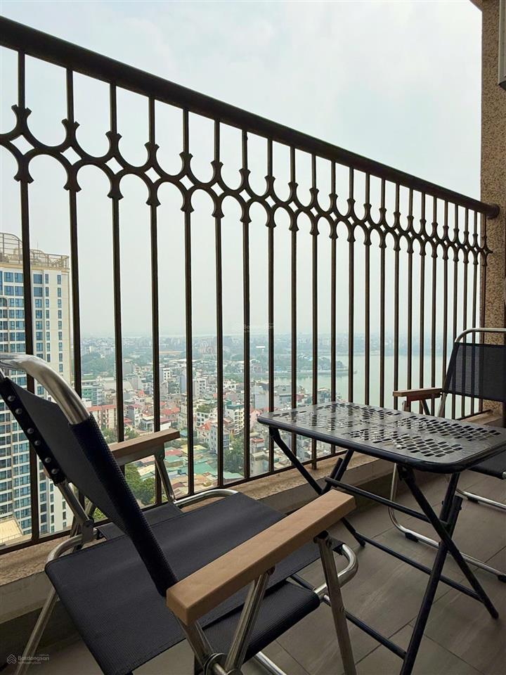 Chính chủ gửi cho thuê căn studio tòa nhà d’. el dorado view hồ tây. giá tốt nếu khách vào ở sớm