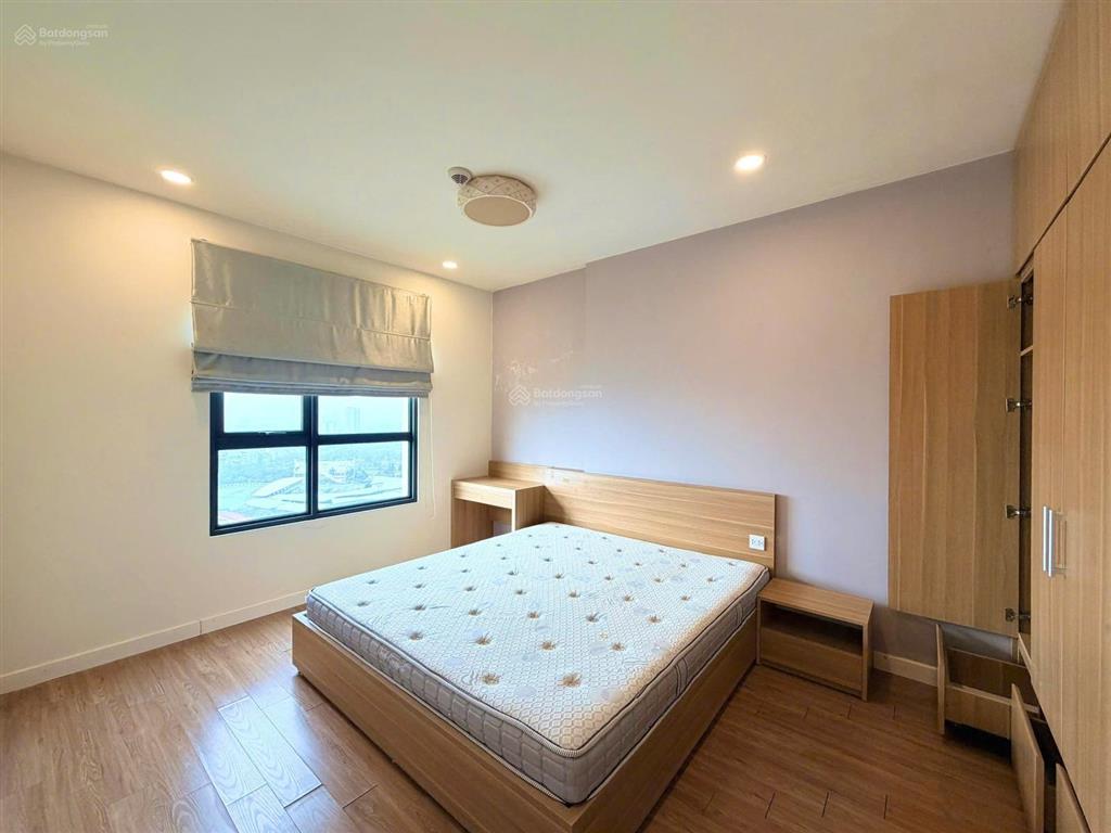 Chính chủ tìm khách thuê lâu dài căn góc 3pn ban công đông nam view hồ tây kosmo 161 xuân la