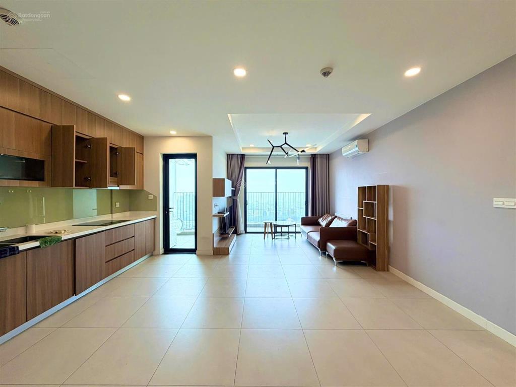 Chính chủ tìm khách thuê lâu dài căn góc 3pn ban công đông nam view hồ tây kosmo 161 xuân la