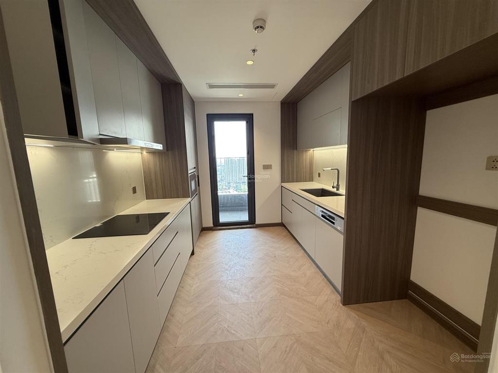 Siêu phẩm 4pn góc view hồ tòa n01t6 ngoại giao đoàn cần bán