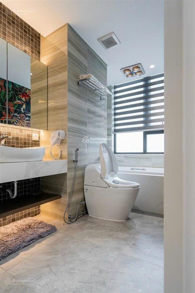 Chính chủ thiện chí bán nhanh ch 95m² toà n04b ngoại giao đoàn, tầng trung đẹp, view không chắn