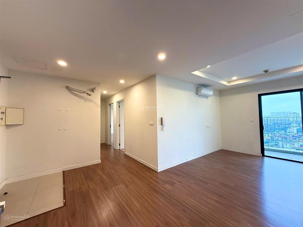 Chuyển công tác cần cho thuê nhanh 2pn 2wc tầng trung đẹp kosmo tây hồ gần trường liên cấp westlink