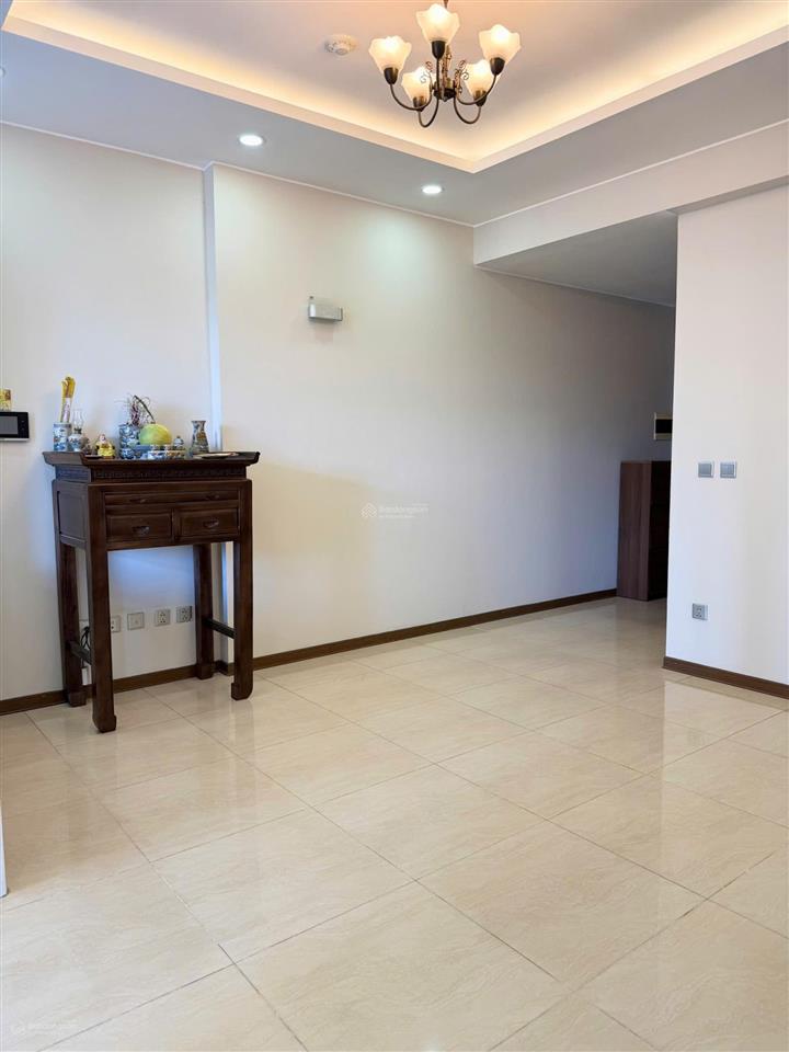 Định cư nước ngoài cần bán nhanh căn góc đông nam view công viên giá tốt tòa tràng an complex.