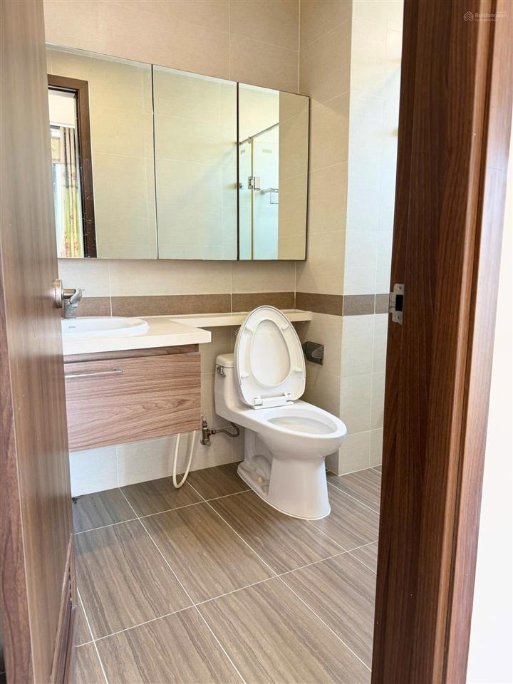 Định cư nước ngoài cần bán nhanh căn góc đông nam view công viên giá tốt tòa tràng an complex.