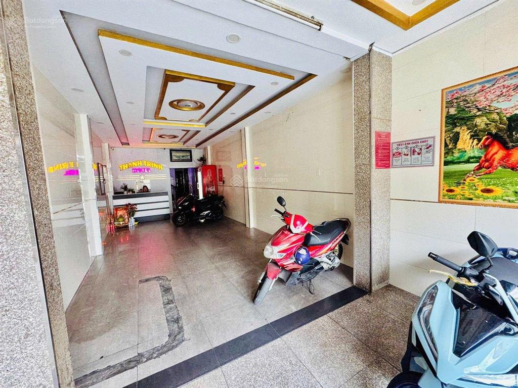 Mặt tiền tân phú  khách sạn ngay công viên nước đầm sen doanh thu khủng