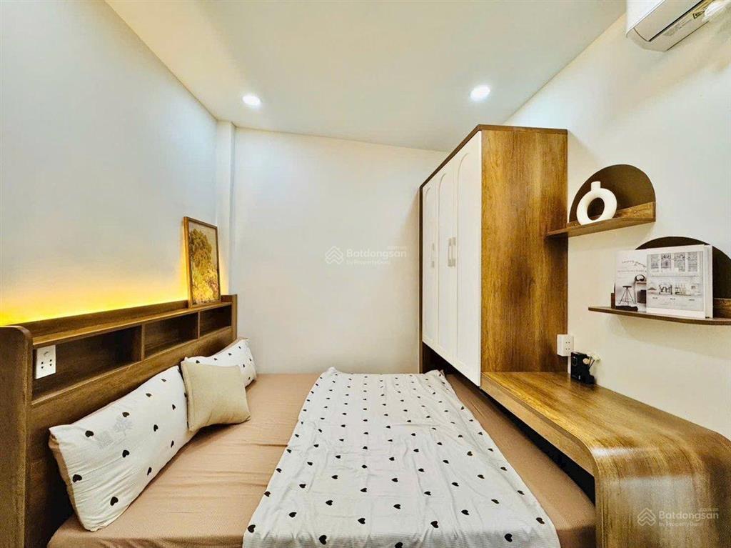 Bán gấp căn nhà xinh xắn 3 tầng phùng văn cung quận phú nhuận