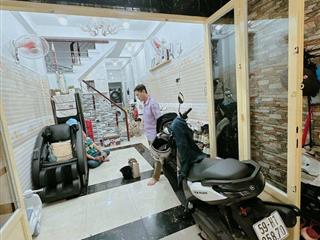 Cần bán gấp căn nhà 4 tầng gần trường đh sư phạm 30m2 nguyễn trãi quận 5 giá chỉ 5.8 tỷ