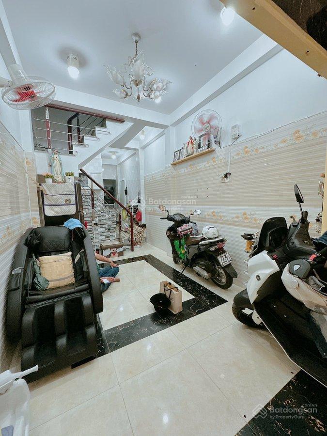 Cần bán gấp căn nhà 4 tầng gần trường đh sư phạm 30m2 nguyễn trãi quận 5 giá chỉ 5.8 tỷ