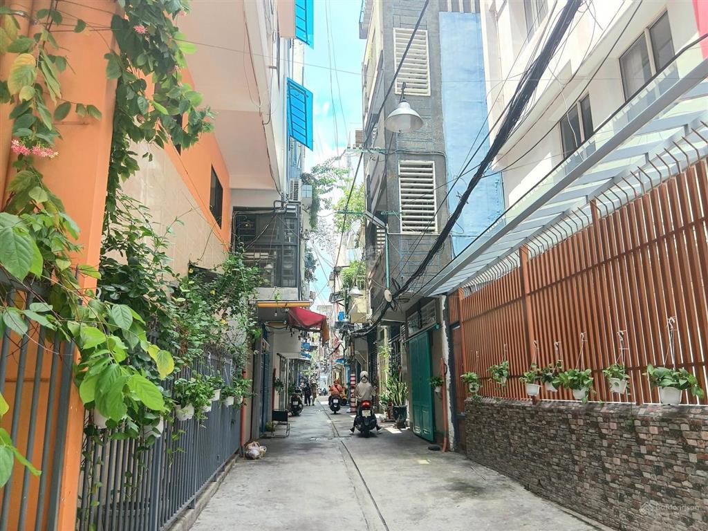 Bán nhanh nhà 4 tầng nguyễn đình chiểu quận 3 vị trí vàng, giá 6,9 tỷ.