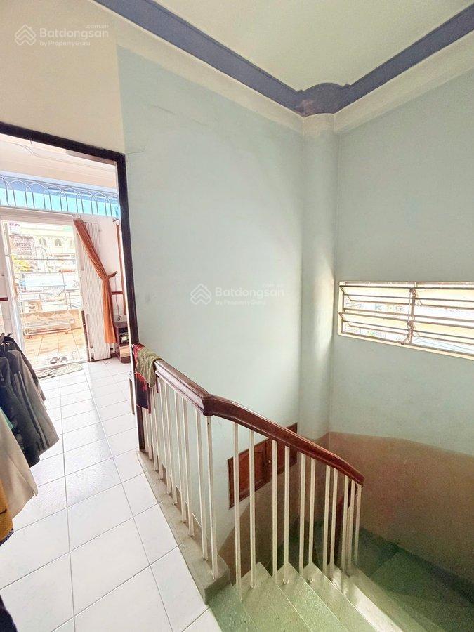 Bán nhanh nhà 5 tầng 2 mặt thoáng sau căn mặt tiền nguyễn trãi quận 5 dòng tiền 40tr/th