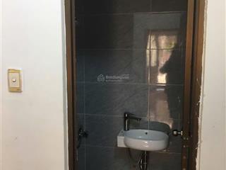 Cho thuê nhà 6 tầng mặt tiền đường vĩnh viễn quận 10 giá 24tr/th.