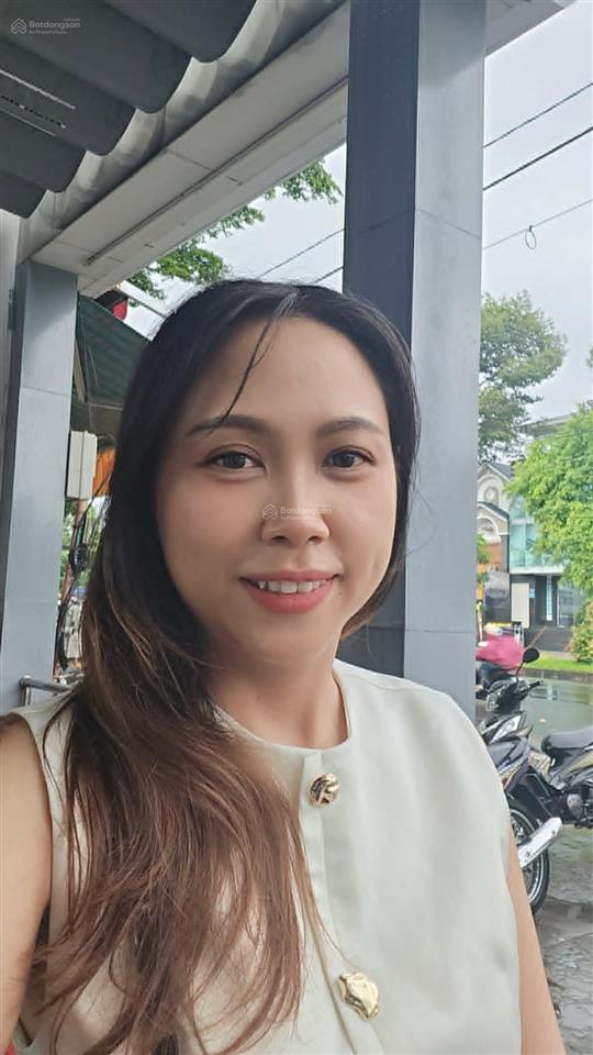 Bán gấp căn nhà 4 tầng  dòng tiền sẵn 300tr/năm  hẻm xe hơi võ văn kiệt quận 5 giá chỉ 6.8 tỷ