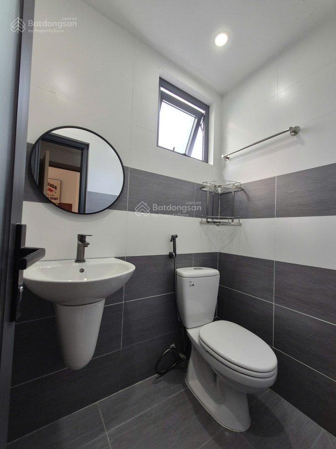 Bán nhanh căn hộ dịch vụ 3 mặt thoáng dòng tiền 1,4 tỷ/năm điện biên phủ quận 3 giá 31,9 tỷ.
