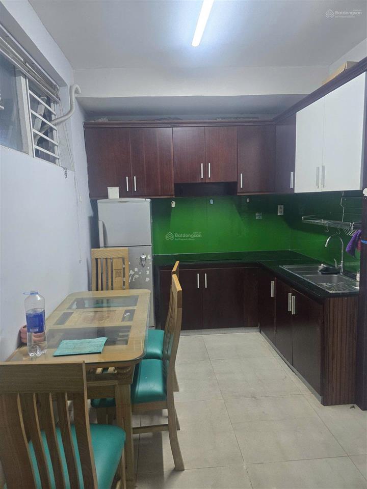 Cho thuê nhà 2 tầng 3 phòng ngủ  nguyễn trãi quận 1 giá chỉ 11tr/th.