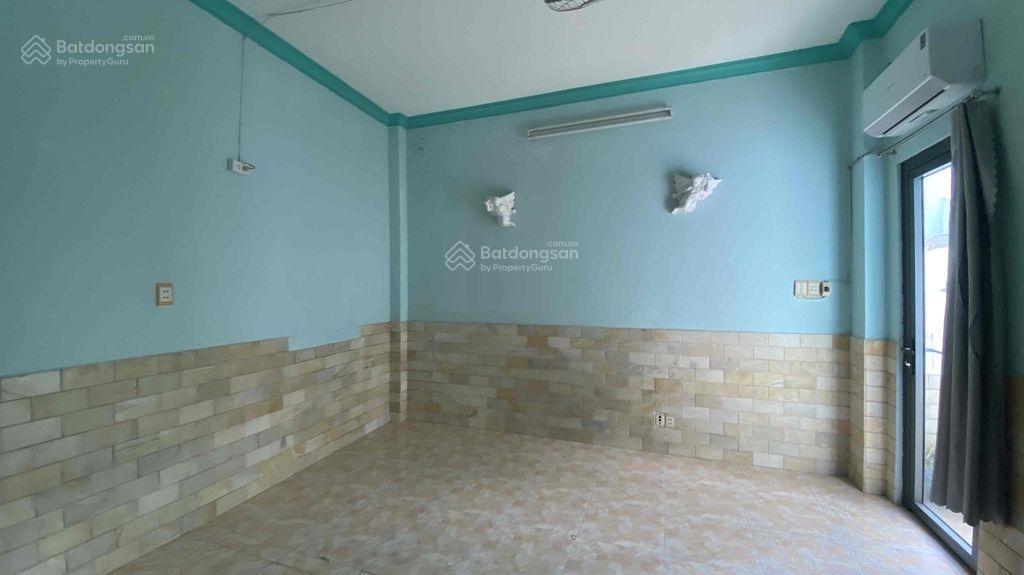 Cho thuê nhà 4 tầng hẻm xe hơi cách mạng tháng 8 quận 3 giá 14.5tr/th