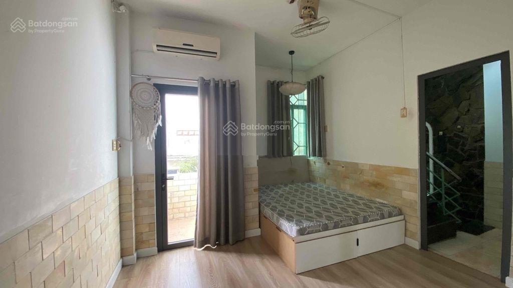 Cho thuê nhà 4 tầng hẻm xe hơi cách mạng tháng 8 quận 3 giá 14.5tr/th