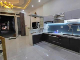 Cho thuê nhà nguyên căn 5 tầng trần quang diệu quận 3 giá 28tr/th