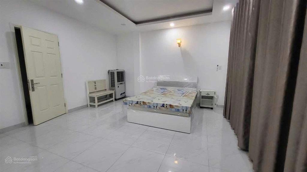 Cho thuê nhà nguyên căn 5 tầng trần quang diệu quận 3 giá 28tr/th