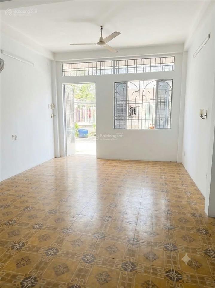 Không còn giá tốt hơn chỉ 7.8 tỷ cho nhà (83,4m2) 3 tầng tân bình không dính tod