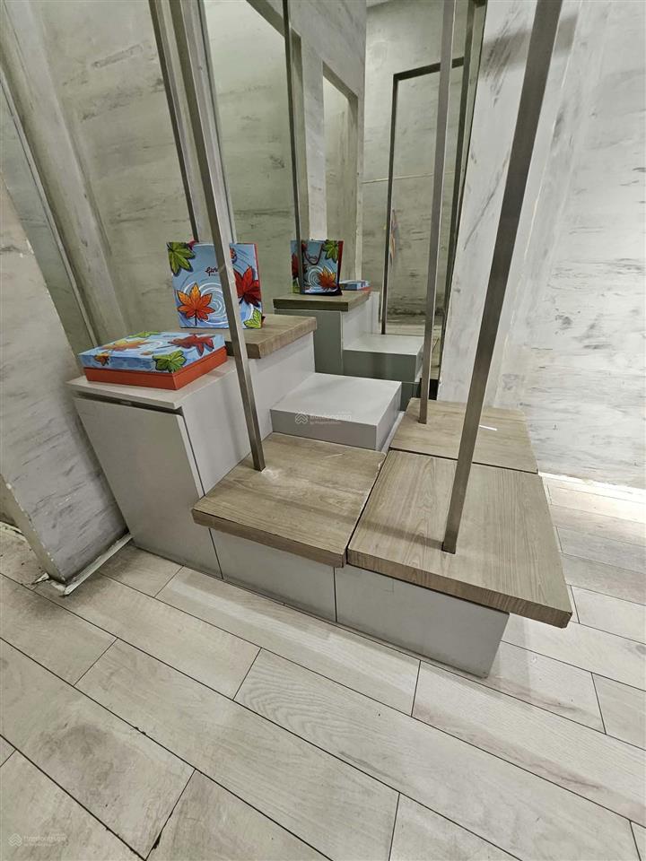 Cho thuê mặt tiền giá rẻ  võ văn tần 40m2 đoạn 2 chiều giá 25tr/th