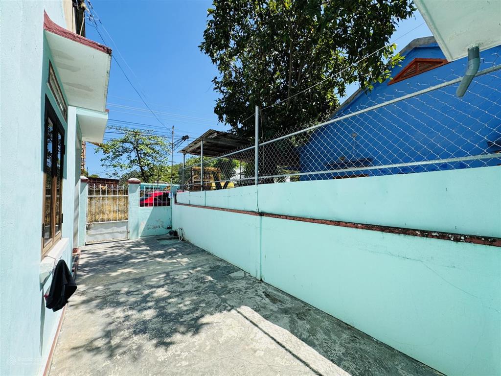 Bán nhà đường trường sơn, nam nha trang  111,5m2, ngang 7,2m2, đường rộng 5m, giá