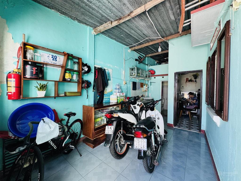 Bán nhà đường trường sơn, nam nha trang  111,5m2, ngang 7,2m2, đường rộng 5m, giá