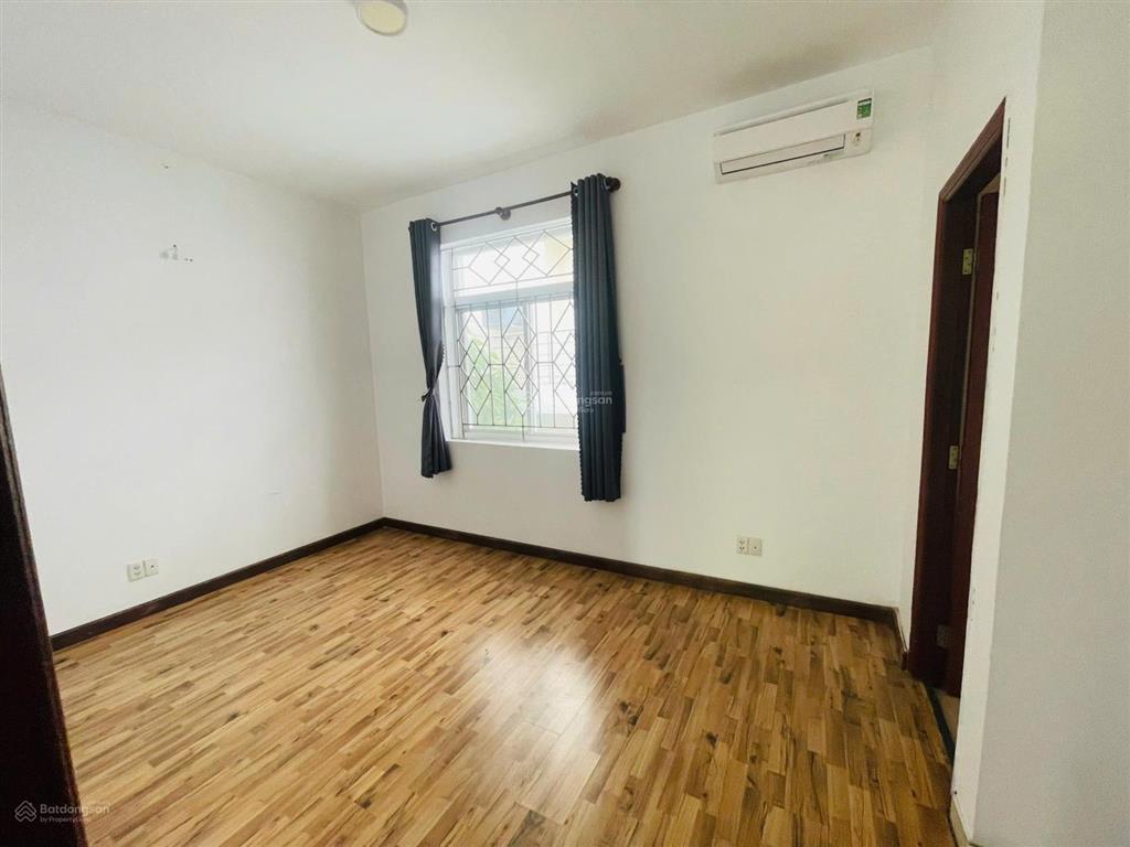 Cho thuê biệt thự phú mỹ hưng, cạnh công viên, khu compound, kế vivo, 126m2(7x18), 3 tầng, 4pn, 4wc