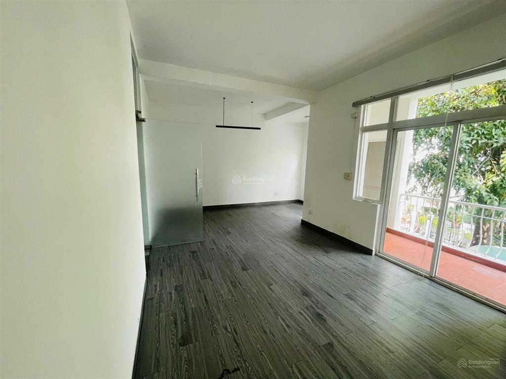 Cho thuê biệt thự phú mỹ hưng, cạnh công viên, khu compound, kế vivo, 126m2(7x18), 3 tầng, 4pn, 4wc