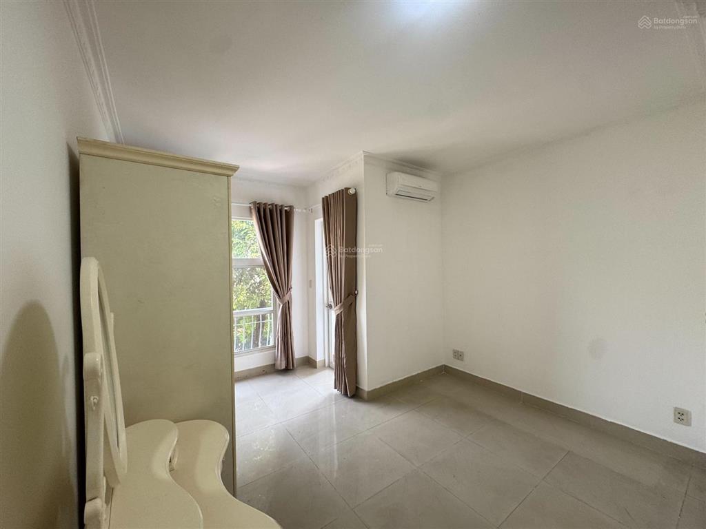 Cho thuê biệt thự phú mỹ hưng khu compound cạnh công viên to, kế vivo, 126m2 (7x18) 3 tầng 4pn, 4wc