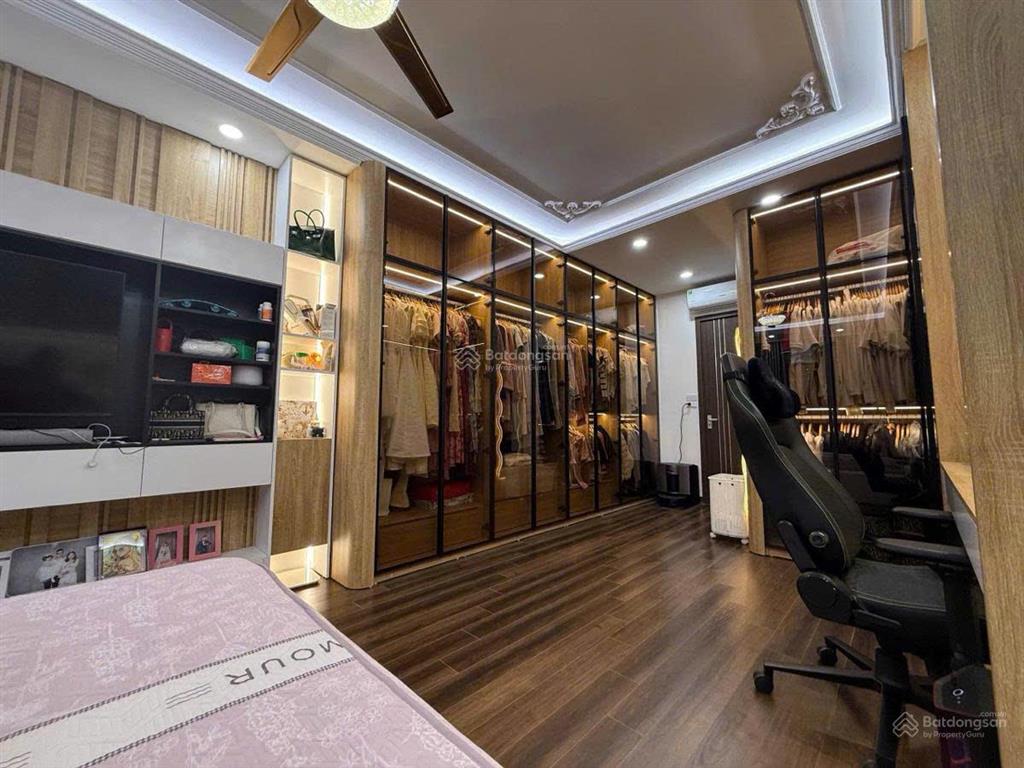 Chính chủ bán gấp nhà đường hồ tùng mậu 48m2, 7 tầng thang máy, ô tô tránh, giá chỉ 14,5 tỷ.