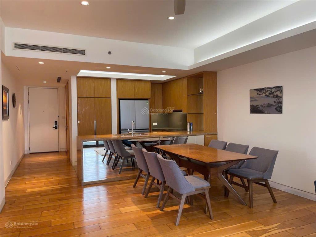 Em cần bán nhanh căn hộ 3pn  nội thất full đồ tại dự án iph  xuân thủy cầu giấy