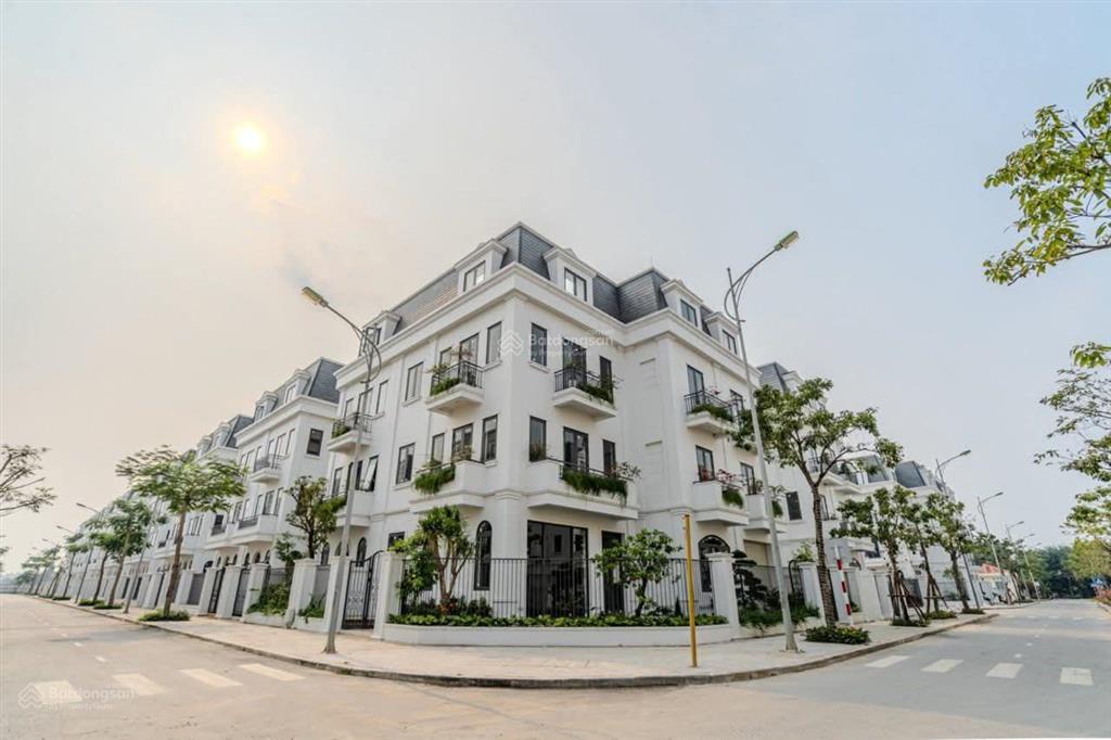 Quỹ căn biệt thự solasta hiếm trên trục 31m ưu đãi tới 500 triệu