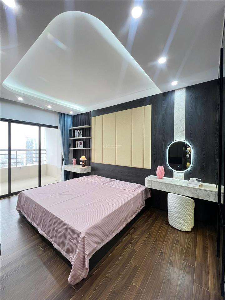 Chính chủ bán căn hộ cao cấp số 102 thái thịnh, căn góc 2 ban công, full nội thất mới 100%