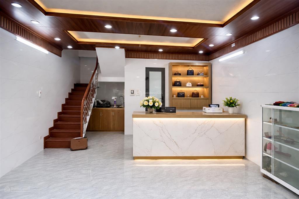 Bán siêu phẩm mặt phố lụa, vạn phúc hà đông, kinh doanh đỉnh cao dt 36m2, 4 tầng giá chỉ 10.8 tỷ