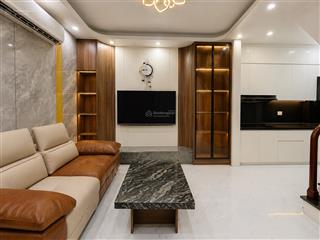 Bán gấp nhà gần chợ khâm thiênđống đa. dt 40m, 5 tầng. giá chỉ 7,4 tỷ.