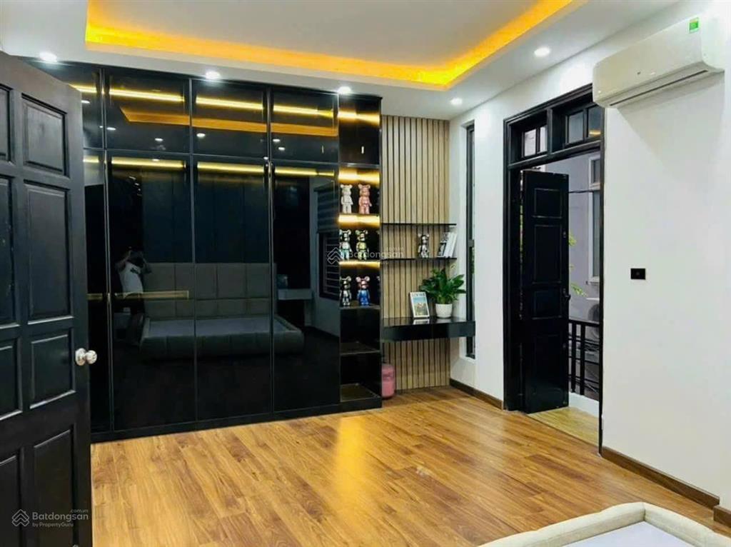 Bán nhà ngô thì nhậm, hà đông. nhà 6 tầng thang máy. dt 55m, 6 tầng, mt 6,5m. giá chỉ 13,3tỷ.