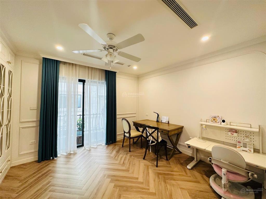 Bán nhà villa tô hiệu hà đông 100m lô góc 3 mặt thoáng, giá chỉ 27 tỷ