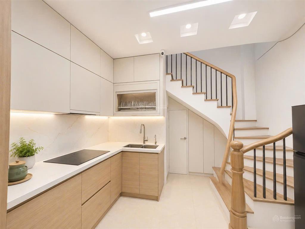 Bán nhà tô hiệu hà đông 35m2 x 5 tầng gara ô tô ngõ thông, cách mặt phố 30m