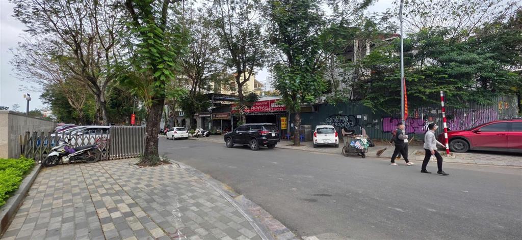 Cần bán biệt thự 270m khu đô thị vườn đào  tây hồ ( đối diện sang lotter mall tây hồ ) 0906 995 ***