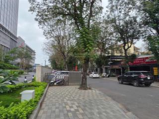 Cần bán biệt thự 270m khu đô thị vườn đào  tây hồ ( đối diện sang lotter mall tây hồ ) 0906 995 ***