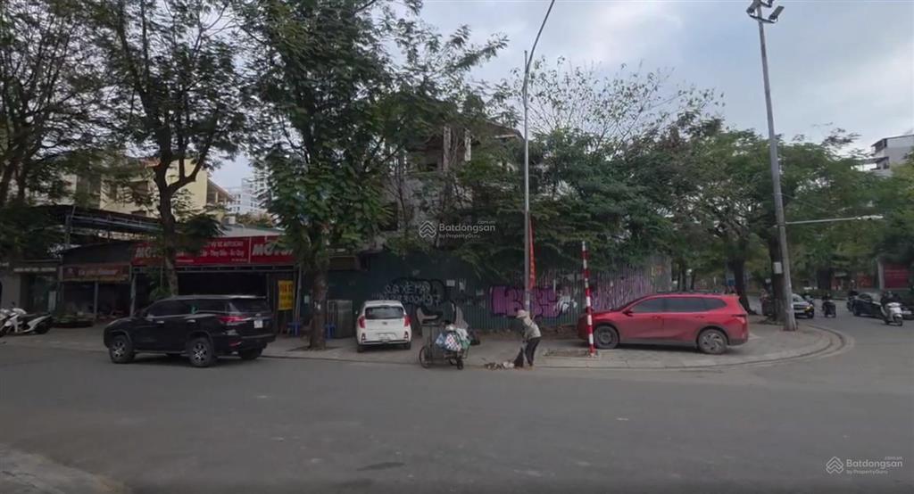 Cần bán biệt thự 270m khu đô thị vườn đào  tây hồ ( đối diện sang lotter mall tây hồ ) 0906 995 ***