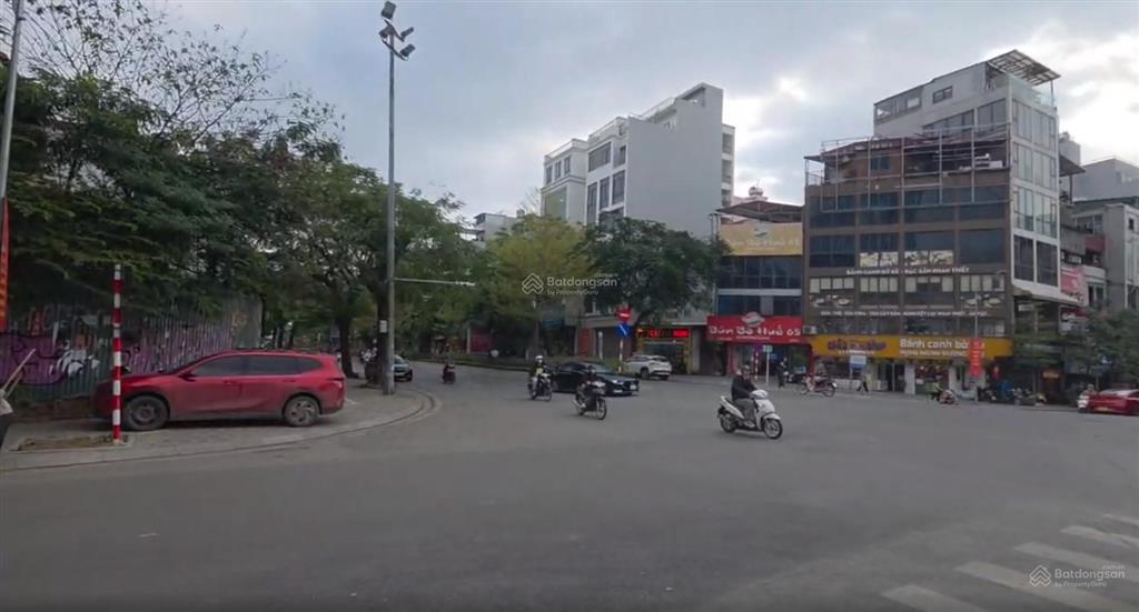 Cần bán biệt thự 270m khu đô thị vườn đào  tây hồ ( đối diện sang lotter mall tây hồ ) 0906 995 ***