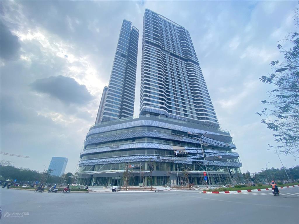 Bán chuyển nhượng 649m2 sàn văn phòng thương mại cc n01 ngoại giao đoàn  gần tây hồ, 0906 995 ***