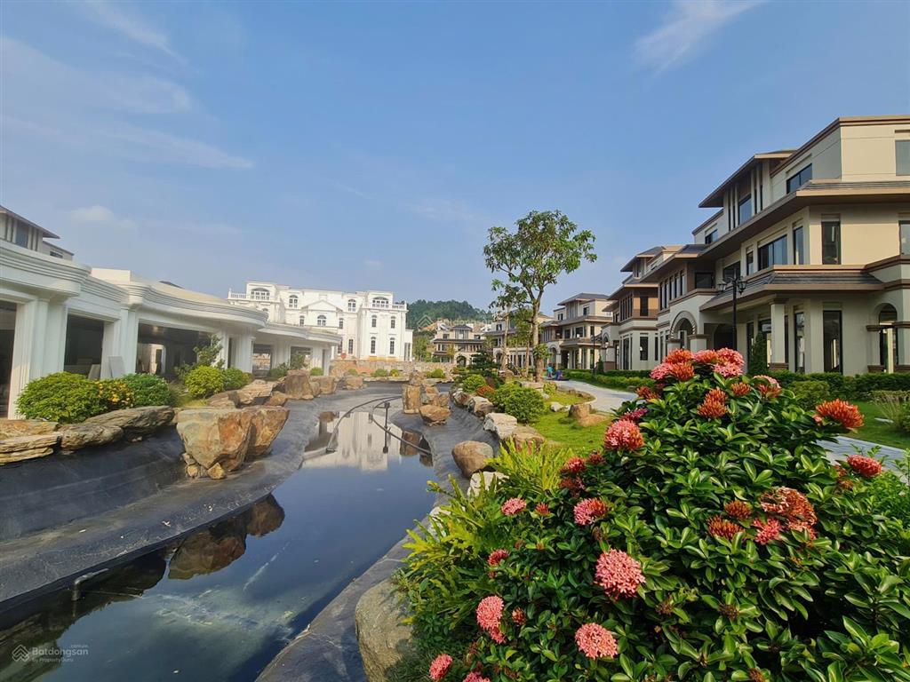 Cần chuyển nhượng biệt thự 400m2 đã xây 3 tầng, 70 triệu/m2 tại tiến xuân, thạch thất 0906 995 ***